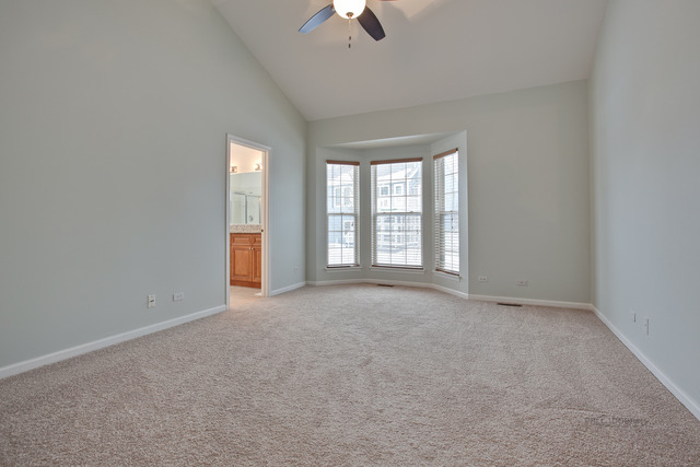 814 Adderly Ln, Gurnee, IL 60031 photo 10