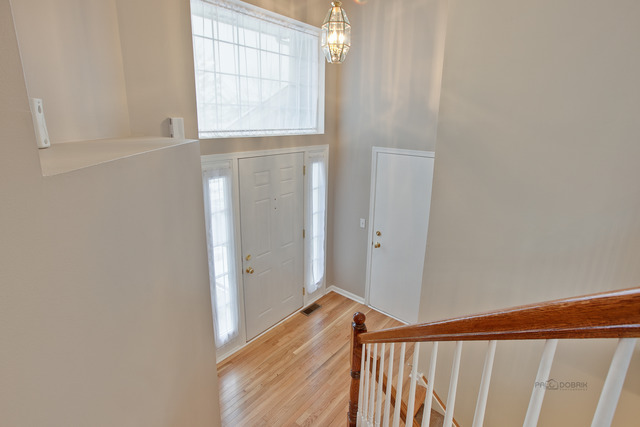 814 Adderly Ln, Gurnee, IL 60031 photo 3