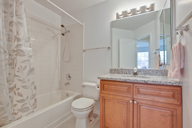 814 Adderly Ln, Gurnee, IL 60031 photo 15
