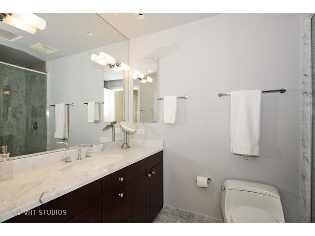 270 E Pearson St #502, Chicago, IL 60611 photo 9