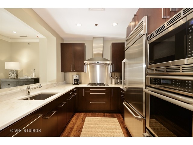 270 E Pearson St #502, Chicago, IL 60611 photo 5