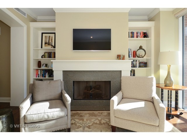 270 E Pearson St #502, Chicago, IL 60611 photo 3