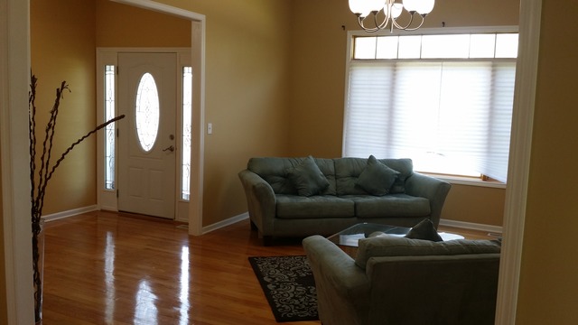 1340 Ivy Ln, Algonquin, IL 60102 photo 2