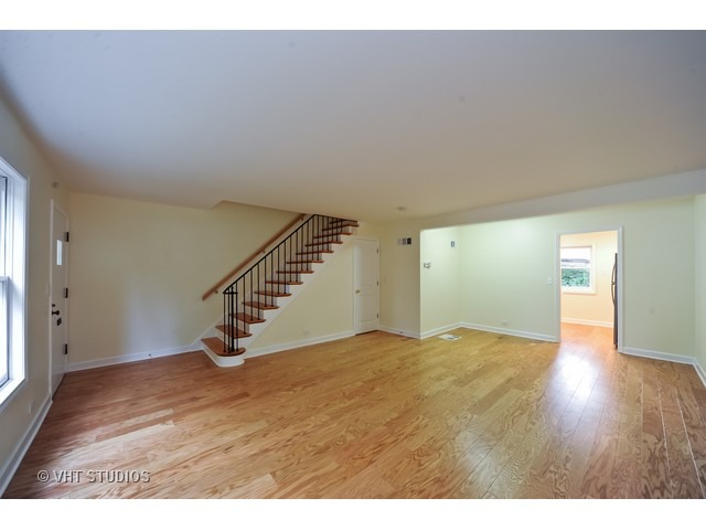 417 3rd St, Wilmette, IL 60091 photo 3