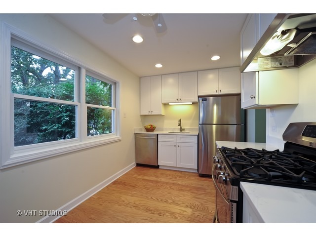 417 3rd St, Wilmette, IL 60091 photo 4