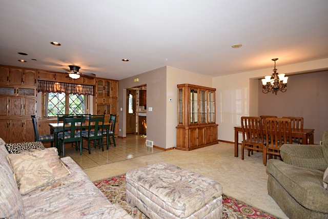 1638 Percy Ln, Itasca, IL 60143 photo 2