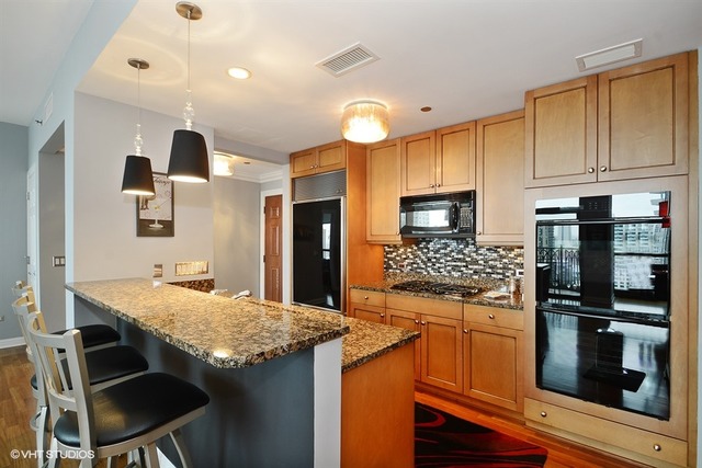 21 E Huron St #1801, Chicago, IL 60611 photo 8