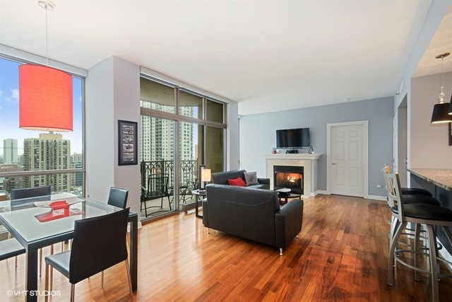21 E Huron St #1801, Chicago, IL 60611 photo 2