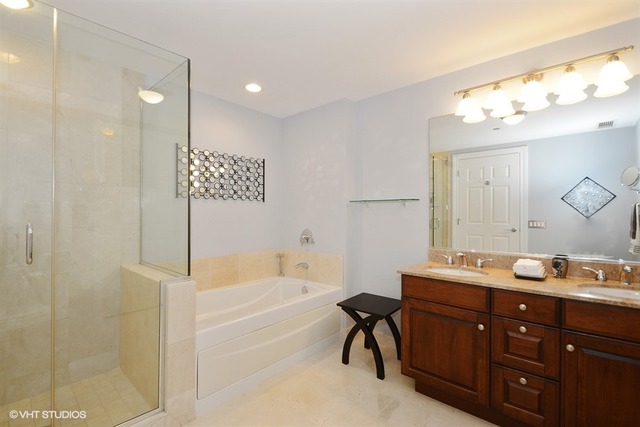 21 E Huron St #1801, Chicago, IL 60611 photo 17