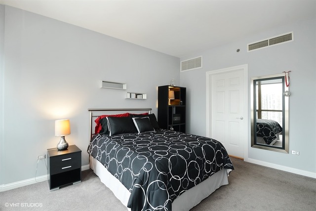 21 E Huron St #1801, Chicago, IL 60611 photo 12