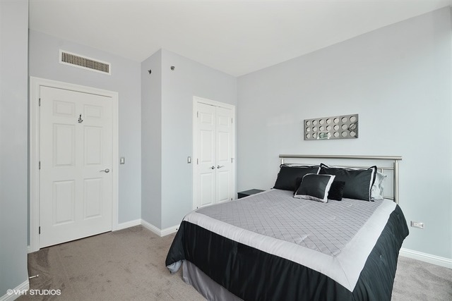 21 E Huron St #1801, Chicago, IL 60611 photo 14