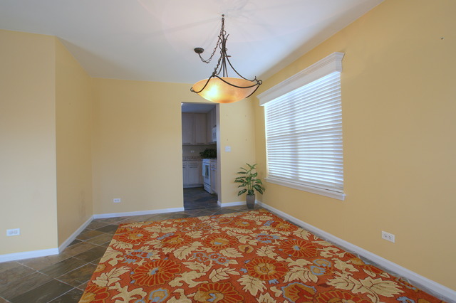 238 Jasmine Cir, Lindenhurst, IL 60046 photo 7