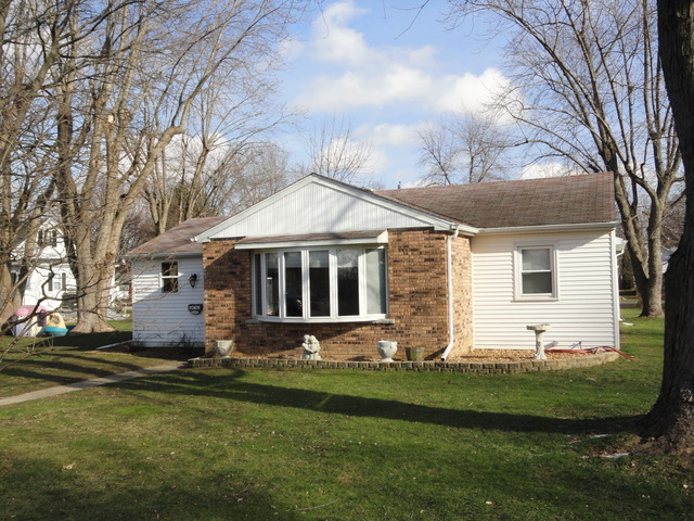 1420 S 8th Ave, Kankakee, IL 60901 photo 1