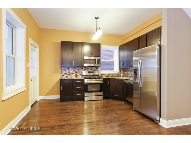 7624 S Sangamon St, Chicago, IL 60620 photo 4