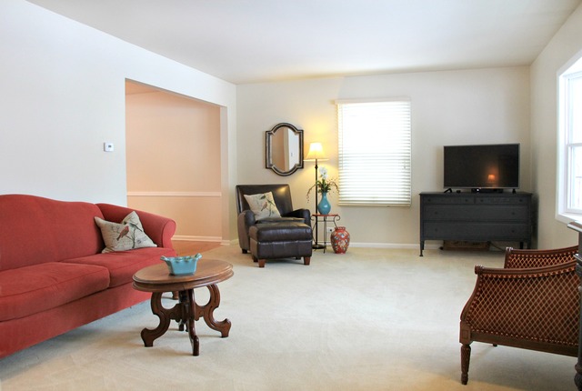 1113 Webster Ave, Wheaton, IL 60187 photo 2