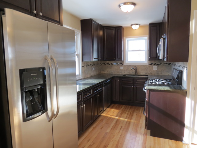 423 Table St, Lockport, IL 60441 photo 3