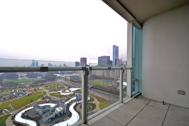 340 E Randolph St #2103, Chicago, IL 60601 photo 17