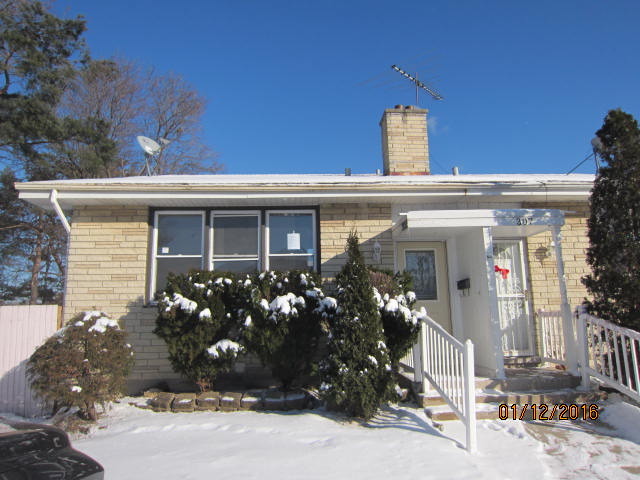 303 Dover Dr, Des Plaines, IL 60018 photo 1