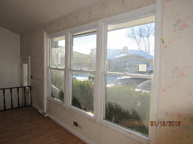 303 Dover Dr, Des Plaines, IL 60018 photo 4