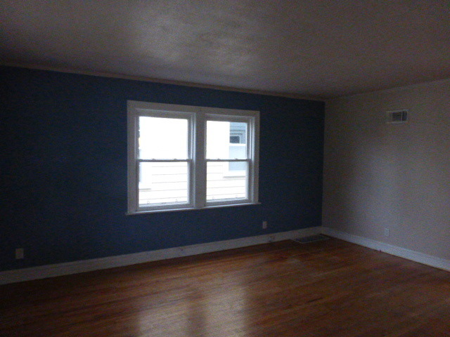 14904 Hamlin Ave, Midlothian, IL 60445 photo 2