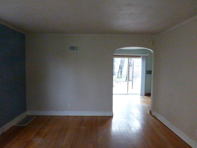 14904 Hamlin Ave, Midlothian, IL 60445 photo 3