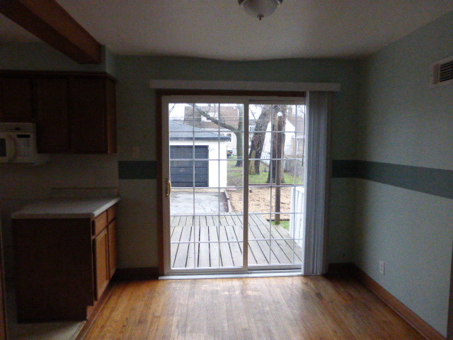14904 Hamlin Ave, Midlothian, IL 60445 photo 4