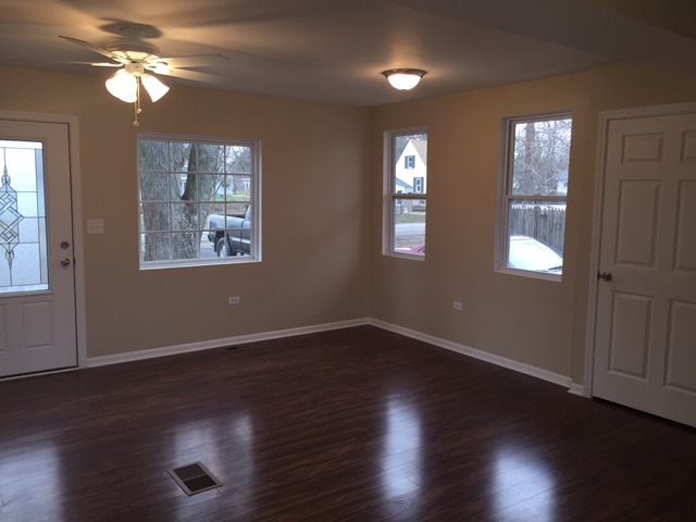 1139 Bangs St, Aurora, IL 60505 photo 6