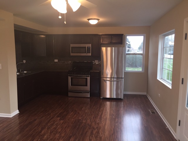 1139 Bangs St, Aurora, IL 60505 photo 5