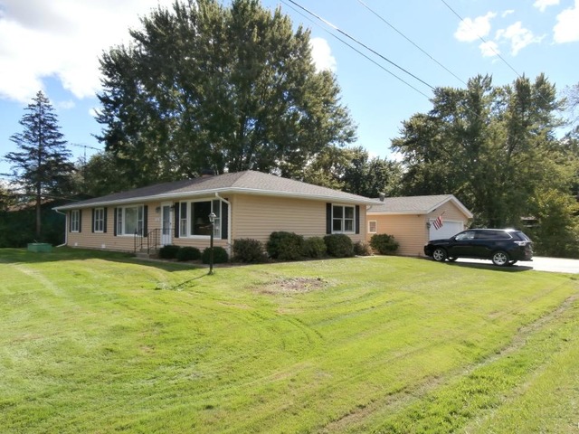 209 Croyden St, Spring Grove, IL 60081 photo 2