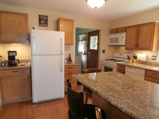 209 Croyden St, Spring Grove, IL 60081 photo 9