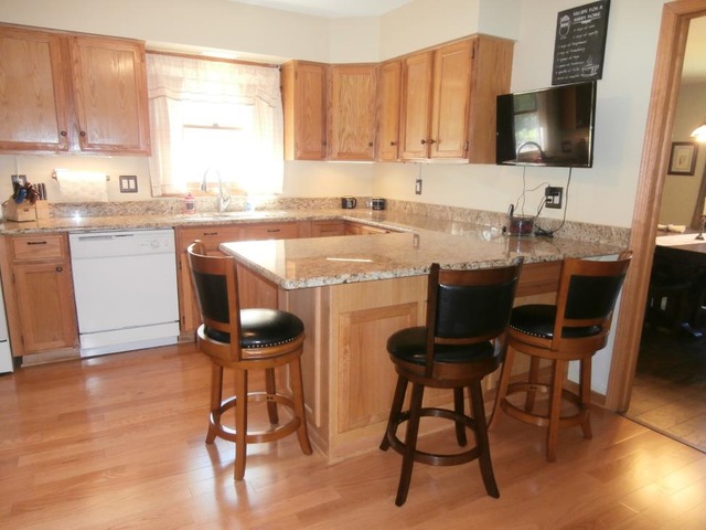 209 Croyden St, Spring Grove, IL 60081 photo 8