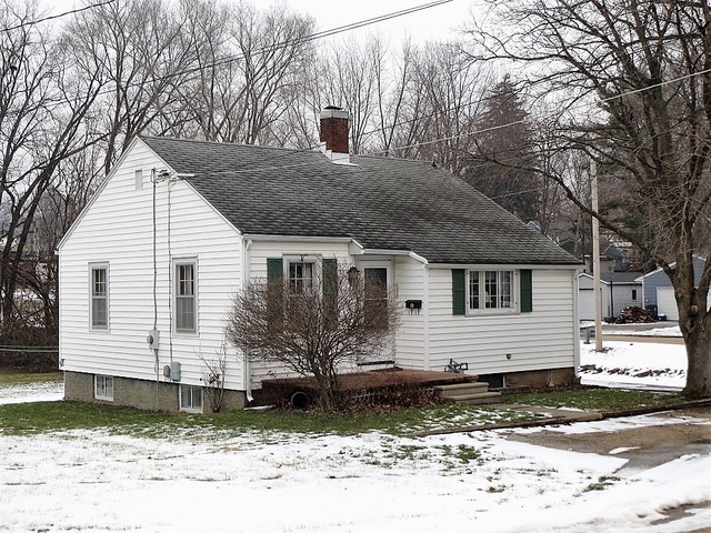 521 Spruce St, Dixon, IL 61021 photo 1
