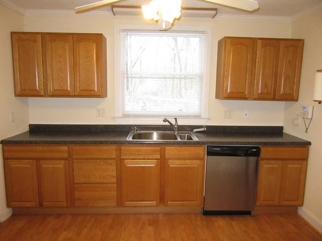 16542 Trumbull Ave, Markham, IL 60428 photo 3