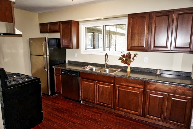 15216 Ridgeway Ave, Midlothian, IL 60445 photo 4