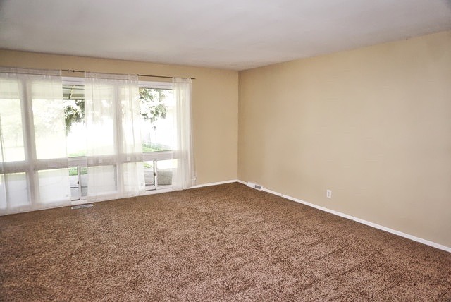 15216 Ridgeway Ave, Midlothian, IL 60445 photo 3
