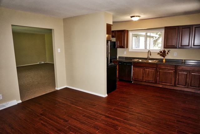 15216 Ridgeway Ave, Midlothian, IL 60445 photo 8