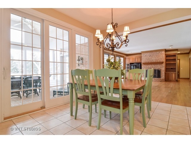1516 E Prairie Ave, Wheaton, IL 60187 photo 9
