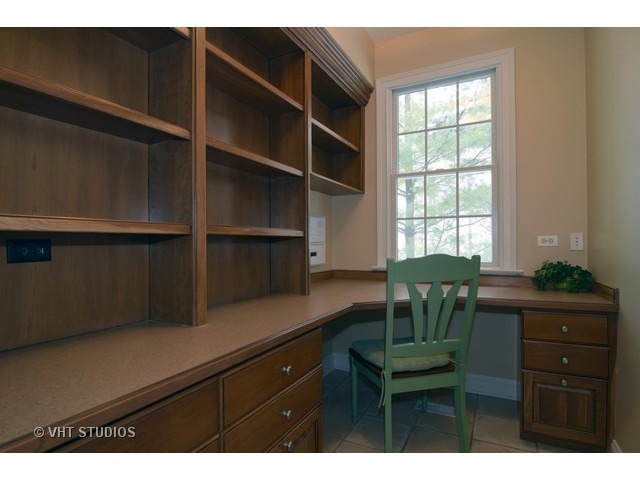 1516 E Prairie Ave, Wheaton, IL 60187 photo 10