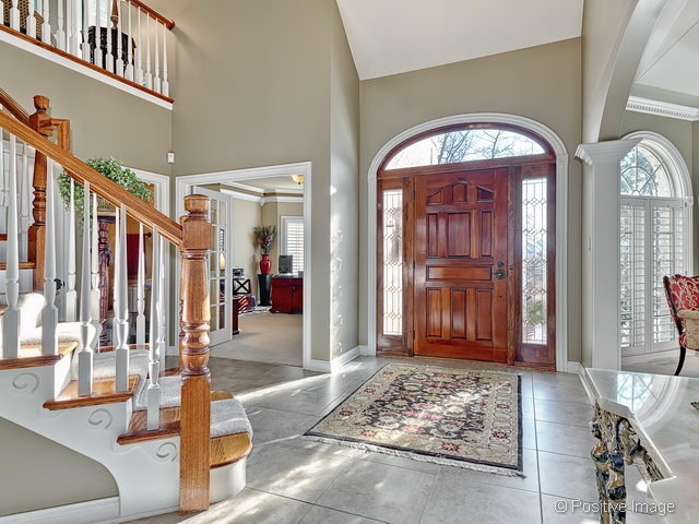 621 81st St, Willowbrook, IL 60527 photo 3