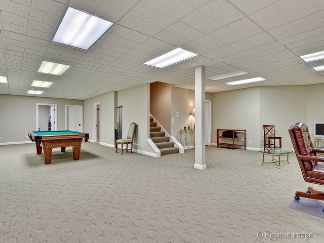 621 81st St, Willowbrook, IL 60527 photo 20