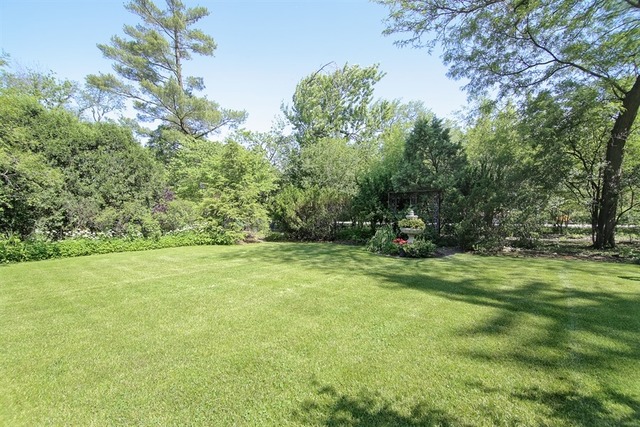 48 Briar Rd, Golf, IL 60029 photo 18