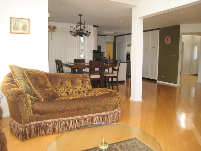 810 Prairie Ln, Buffalo Grove, IL 60089 photo 5