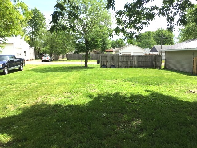 1114 Pine St, Ottawa, IL 61350 photo 4
