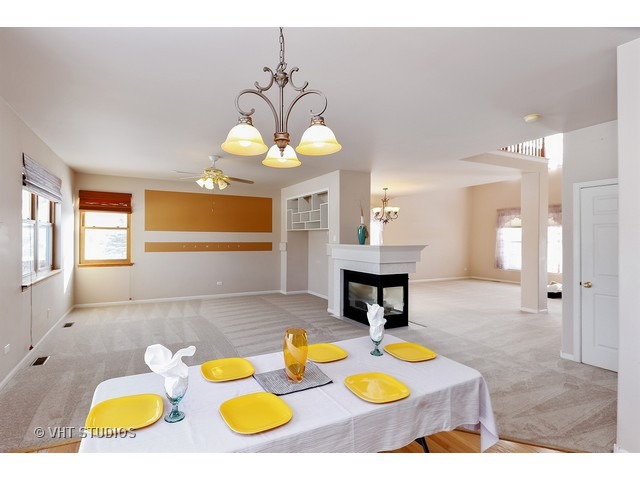 1912 Trappers Ct, Mchenry, IL 60050 photo 2