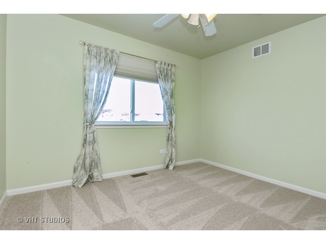 1912 Trappers Ct, Mchenry, IL 60050 photo 13