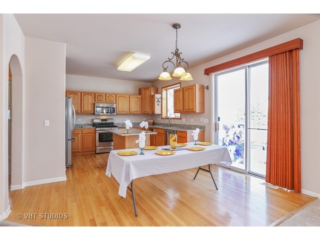 1912 Trappers Ct, Mchenry, IL 60050 photo 6