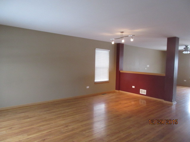 1010 Griffith Ave, Elburn, IL 60119 photo 2