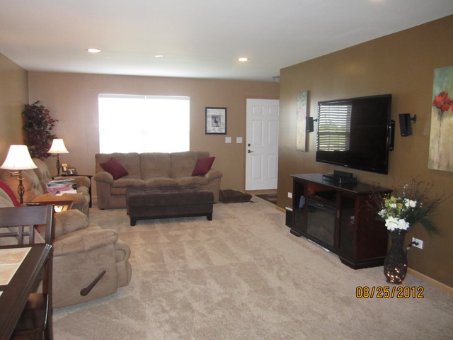840 Grant Dr, Minooka, IL 60447 photo 3