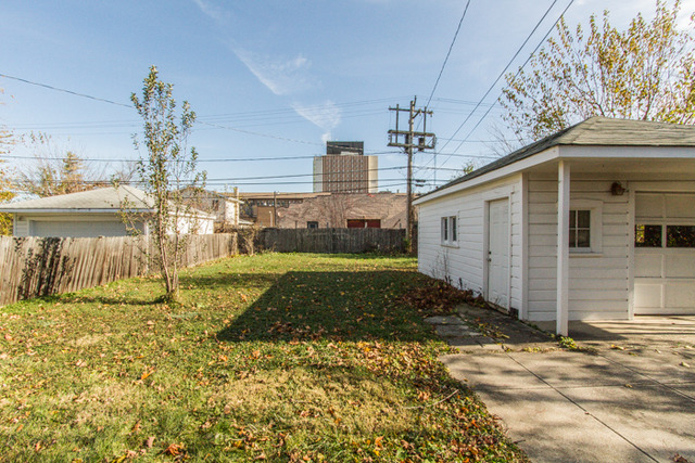 2413 S 10th Ave, Broadview, IL 60155 photo 24