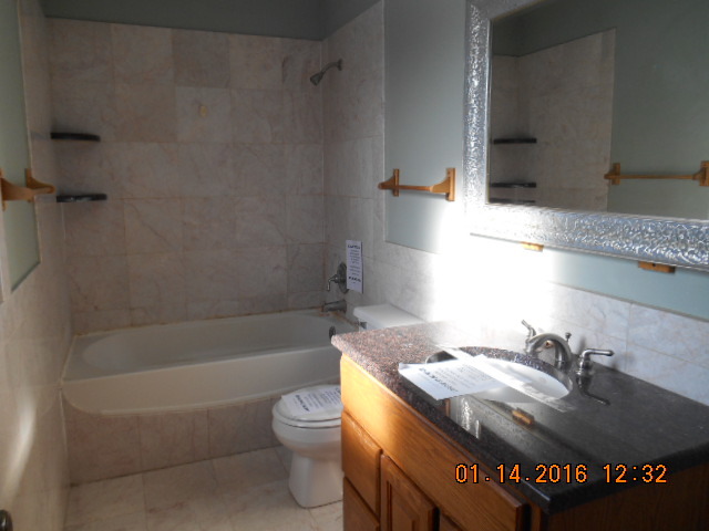 3213 W Lorient Dr, Mchenry, IL 60050 photo 8